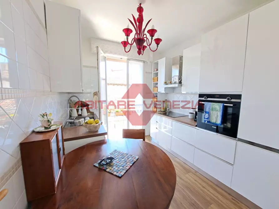 Immagine 5 di Appartamento in vendita  in Via Dardanelli a Venezia