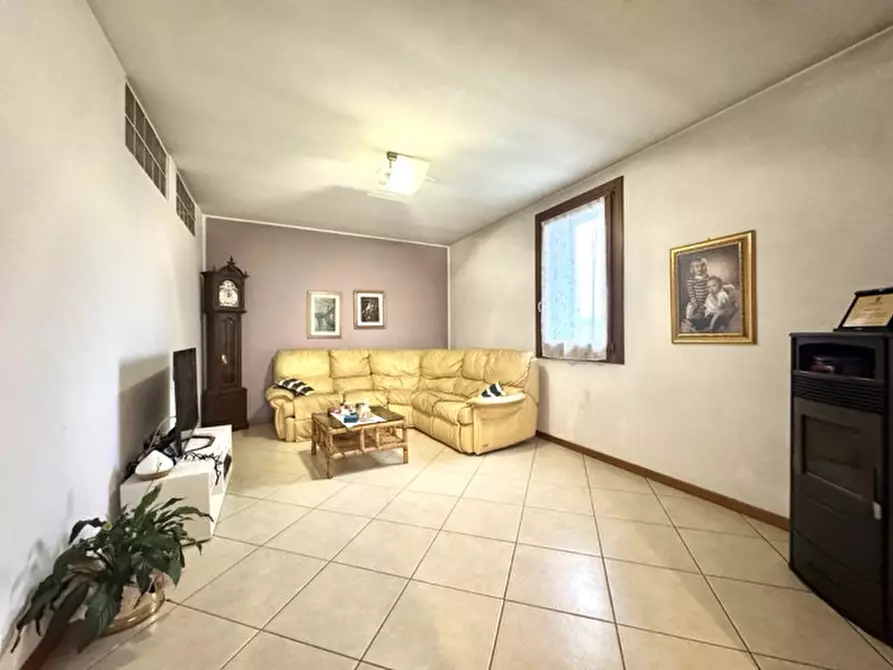 Immagine 6 di Appartamento in vendita  in Via Guglielmo Marconi a Malo