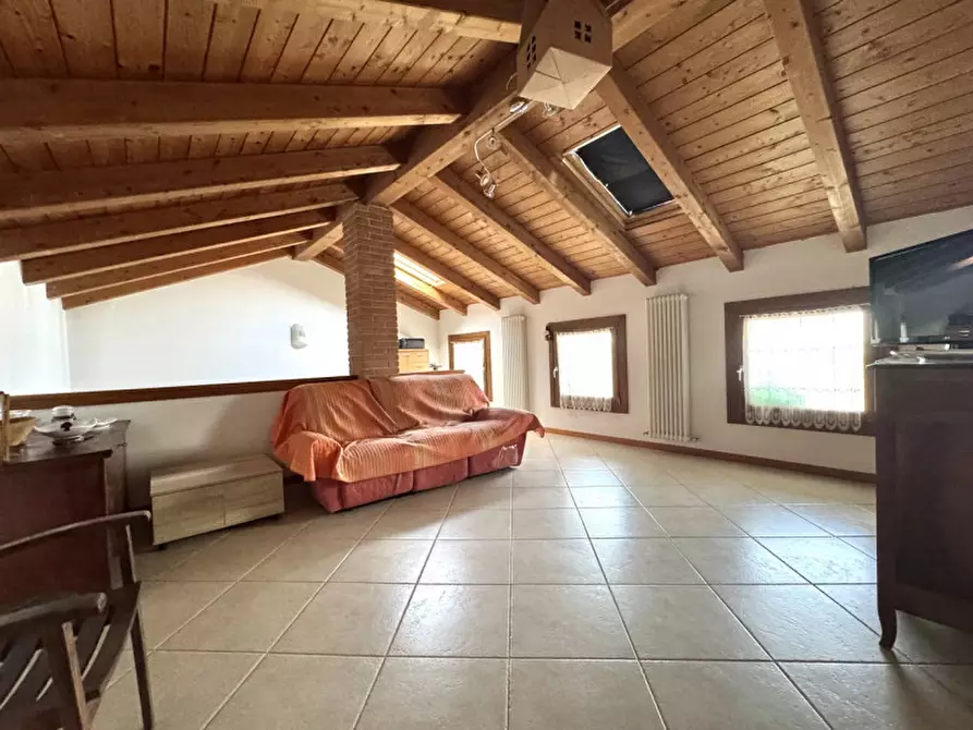 Immagine 15 di Appartamento in vendita  in Via Guglielmo Marconi a Malo