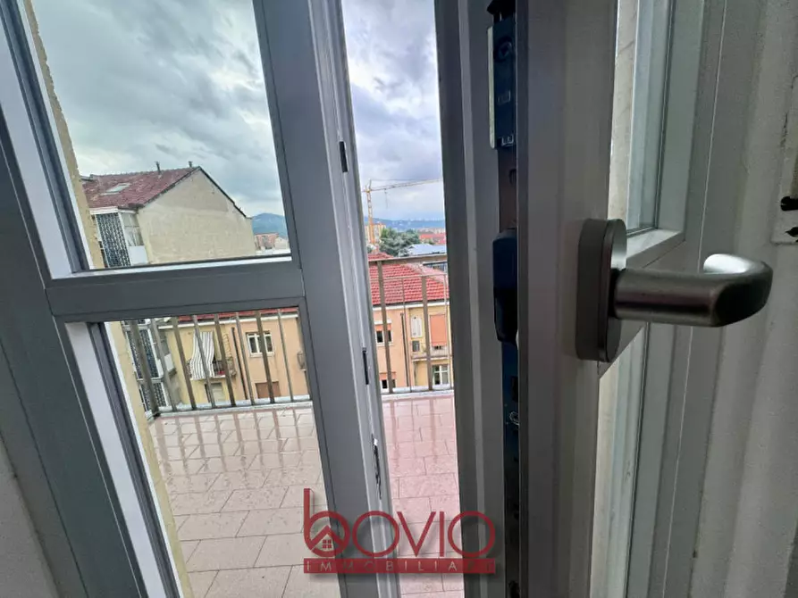 Immagine 8 di Appartamento in vendita  in VIA MONASTIR 18 a Torino