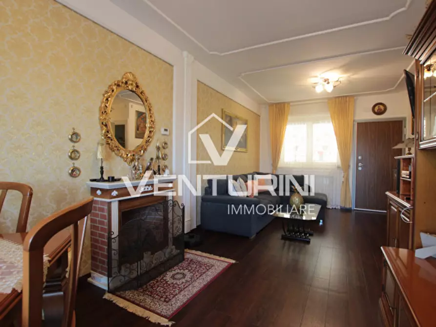 Immagine 1 di Appartamento in vendita  in Via di Valle Muricana, 668 a Roma