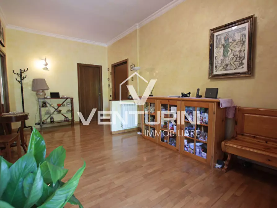 Immagine 3 di Appartamento in vendita  in Via Varenna, 43 a Roma