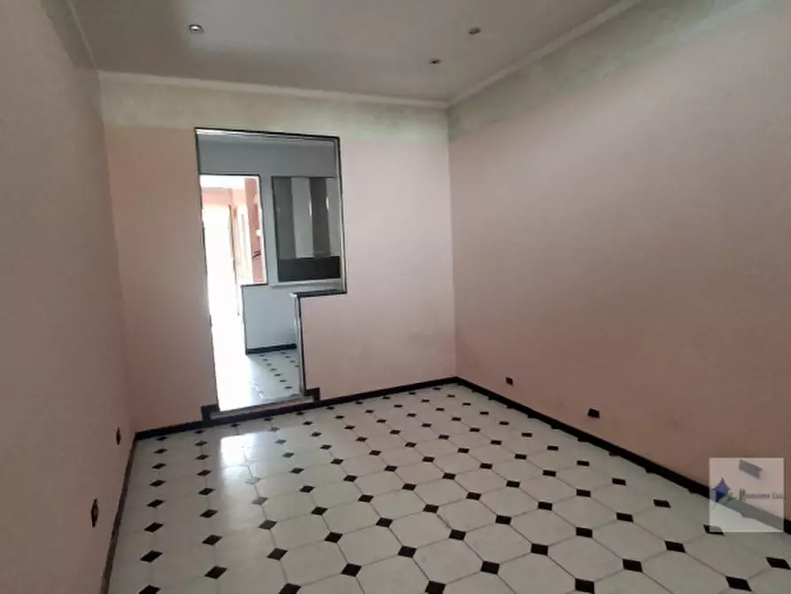 Immagine 4 di Negozio in affitto  in Via Volta 2 a Turbigo