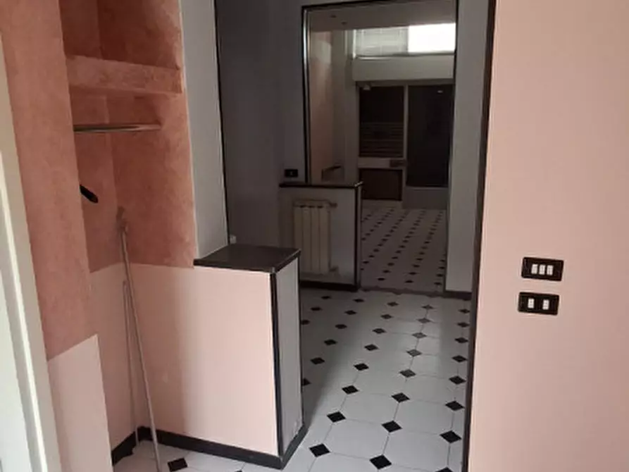 Immagine 10 di Negozio in affitto  in Via Volta 2 a Turbigo