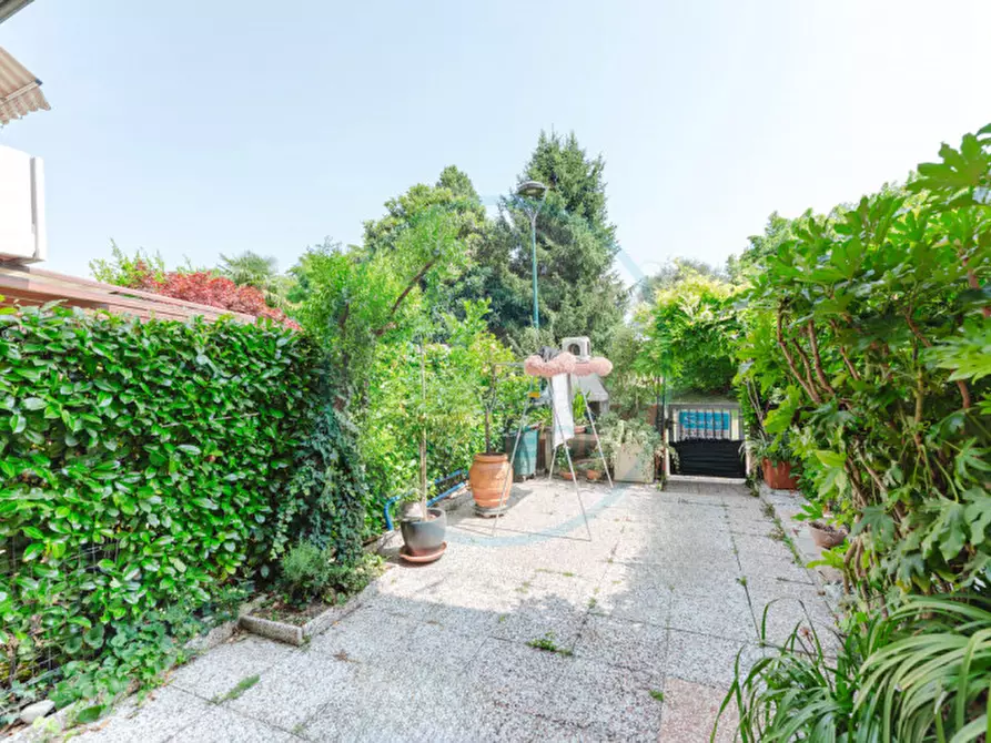 Immagine 30 di Villetta a schiera in vendita  in Via Bosso CHIRIGNAGO a Venezia