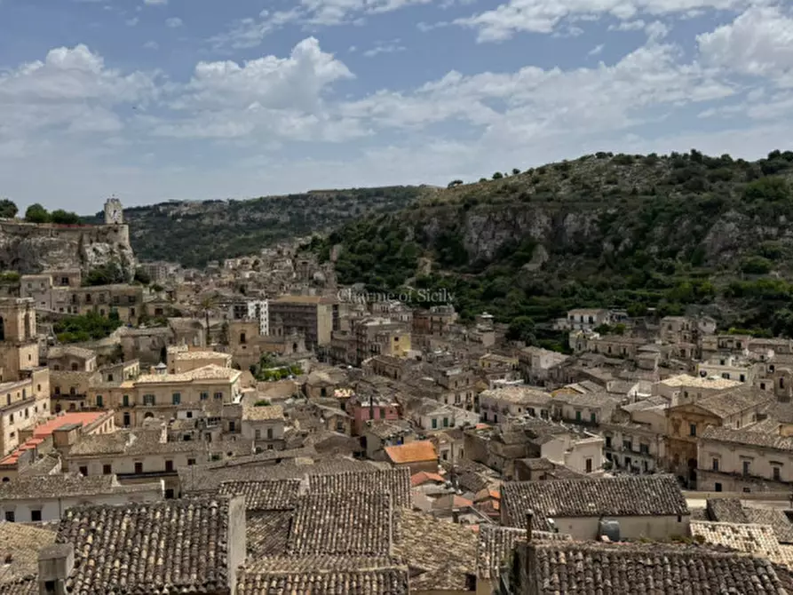 Immagine 15 di Casa indipendente in vendita  a Modica