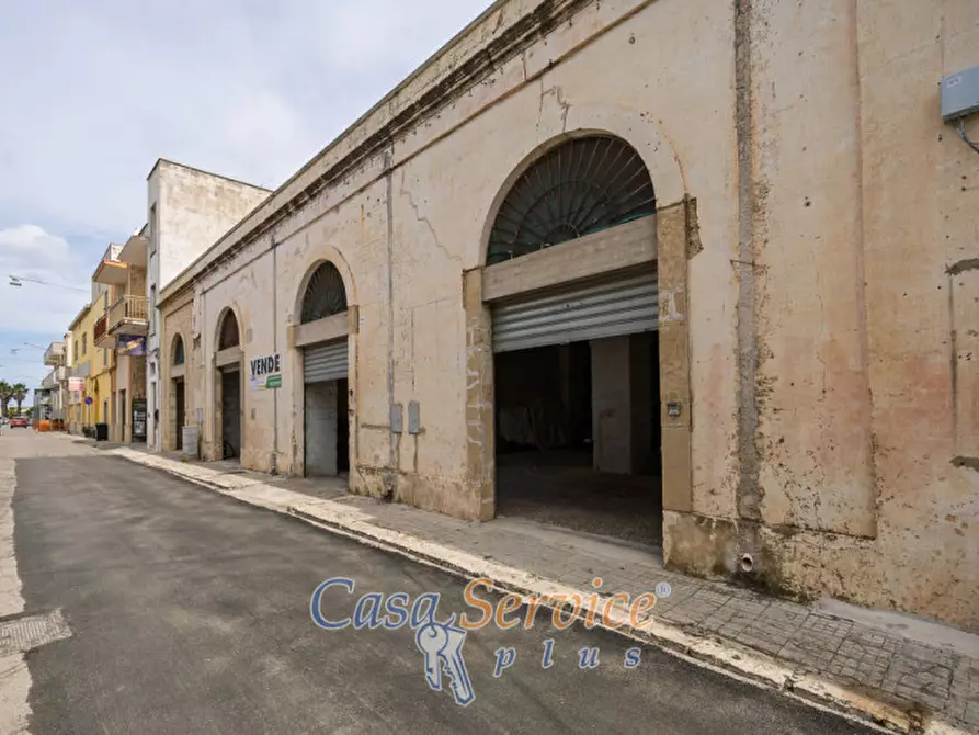 Immagine 2 di Capannone industriale in vendita  in Via Vittorio Veneto a Tuglie