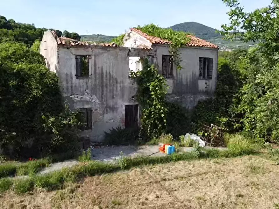 Immagine 5 di Rustico / casale in vendita  in Via Commezzare a Arqua' Petrarca