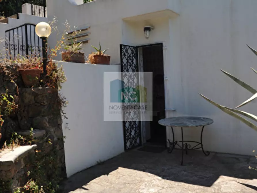 Immagine 11 di Villa in vendita  in via zaro 9 a Forio