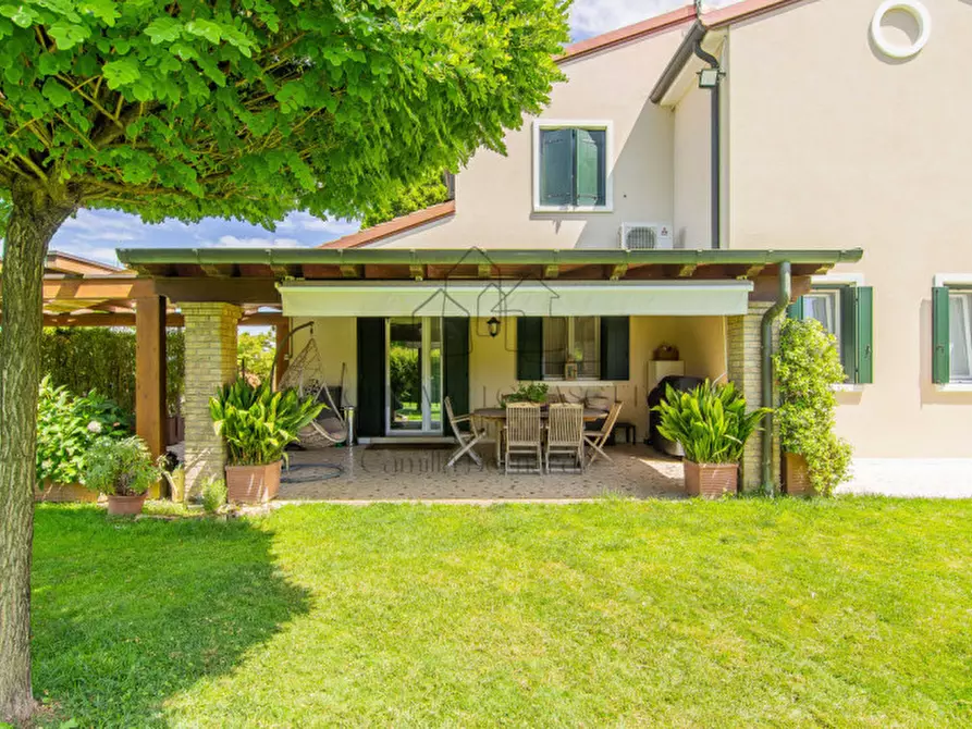 Immagine 15 di Villa in vendita  a Veggiano