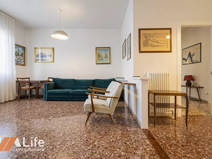 Immagine 5 di Appartamento in vendita  in Stradella dell'Ospedale 87 a Vicenza