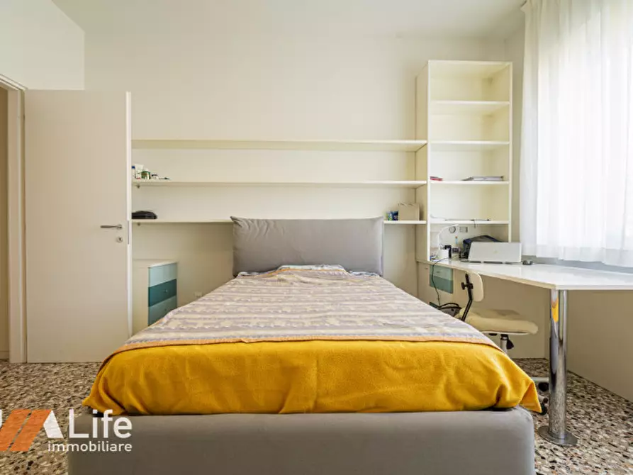 Immagine 19 di Appartamento in vendita  in Stradella dell'Ospedale 87 a Vicenza