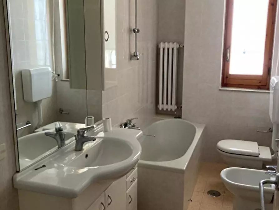 Immagine 9 di Appartamento in vendita  in Via Lucania a Ceglie Messapico