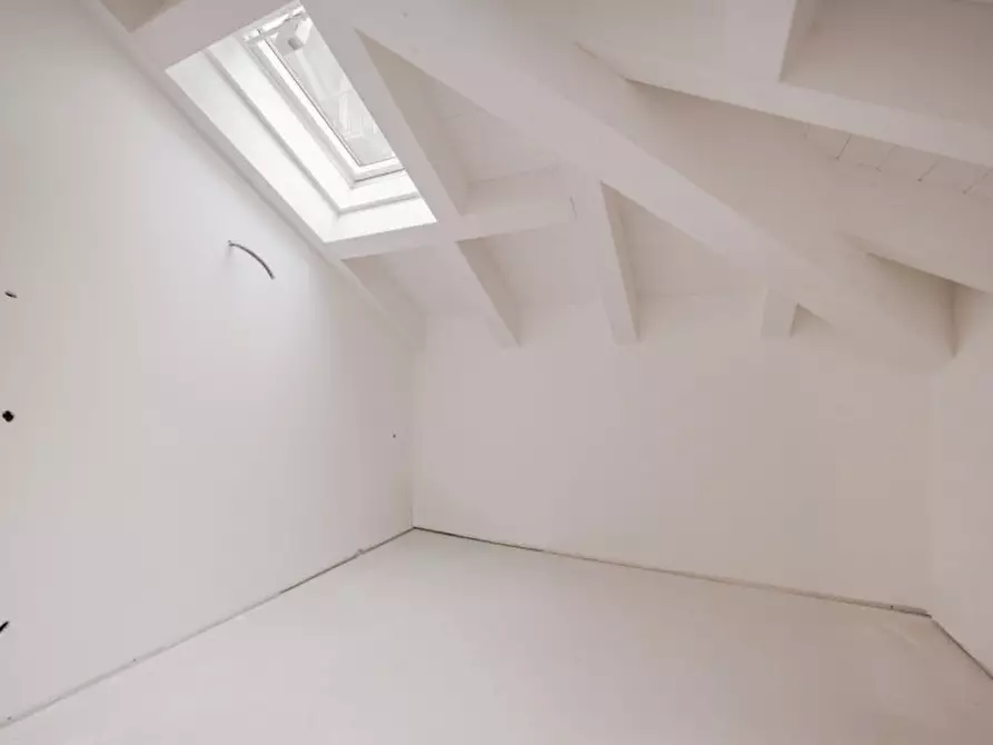 Immagine 13 di Attico in vendita  in Via Giovanni Verga a Treviso