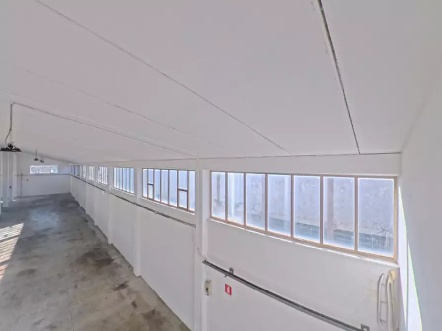 Immagine 7 di Capannone industriale in vendita  in Via Livenza a Spoltore