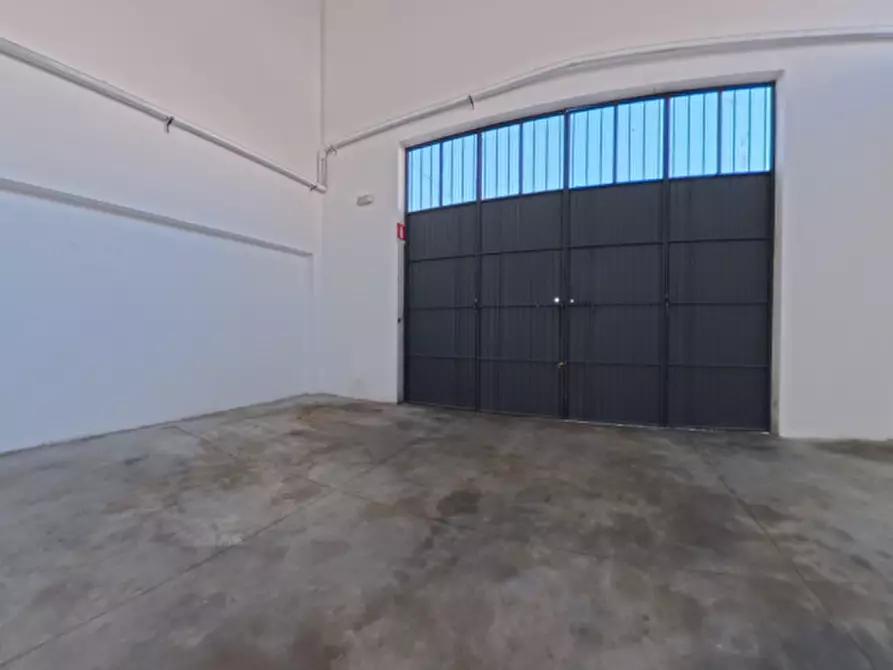 Immagine 8 di Capannone industriale in vendita  in Via Livenza a Spoltore