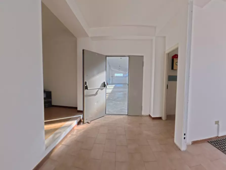 Immagine 16 di Capannone industriale in vendita  in Via Livenza a Spoltore