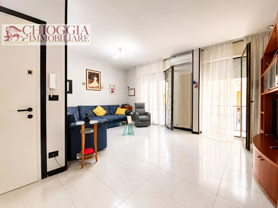 Immagine 1 di Appartamento in vendita  in Via Ambra 6 a Chioggia