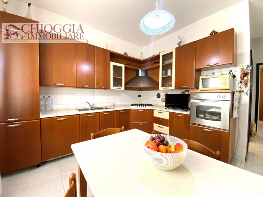 Immagine 2 di Appartamento in vendita  in Via Ambra a Chioggia