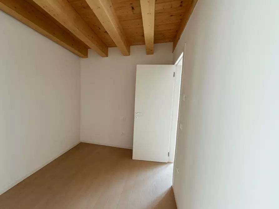 Immagine 6 di Appartamento in vendita  in VIA AQUILEIA a Treviso