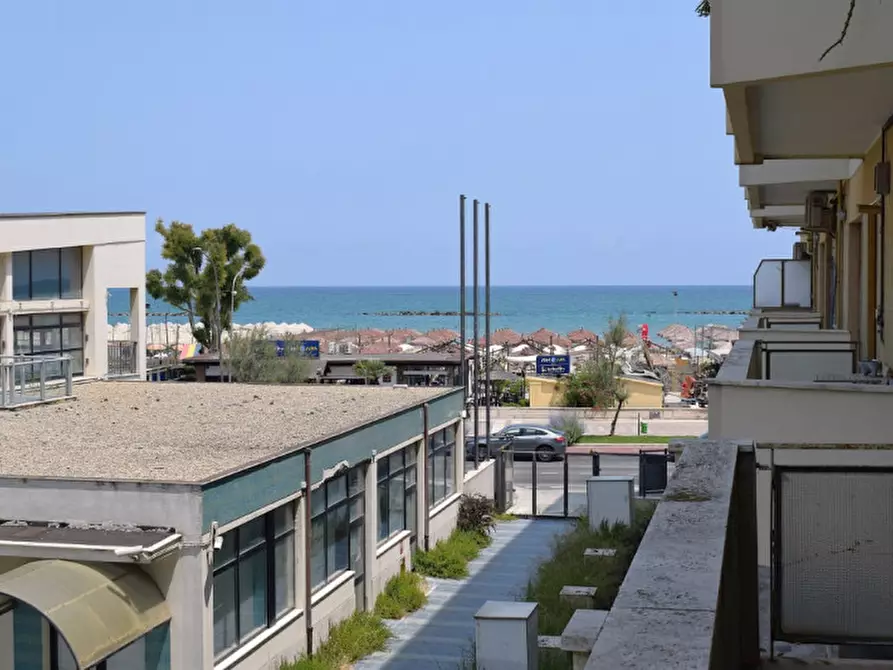 Immagine 11 di Appartamento in vendita  in Via Galileo Galilei a Pescara