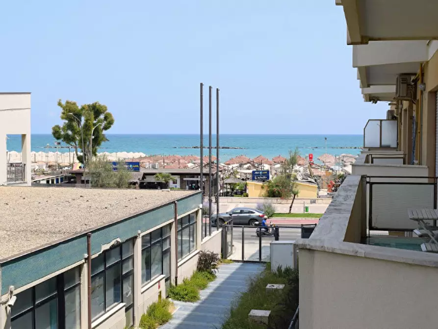 Immagine 21 di Appartamento in vendita  in Via Galileo Galilei a Pescara