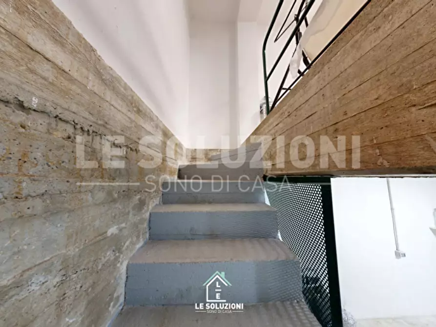 Immagine 13 di Garage in vendita  in Via XXV Aprile 27 a Putignano