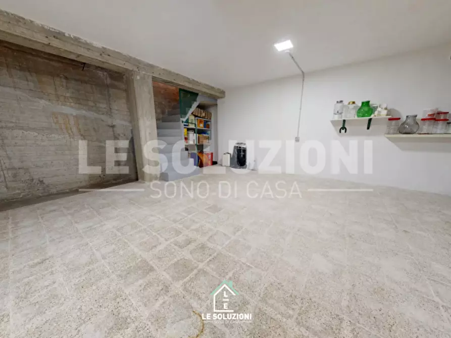 Immagine 15 di Garage in vendita  in Via XXV Aprile 27 a Putignano