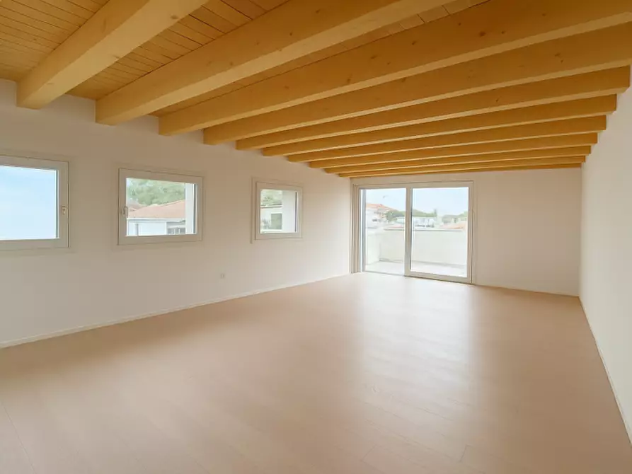 Immagine 4 di Appartamento in vendita  in VIA AQUILEIA a Treviso