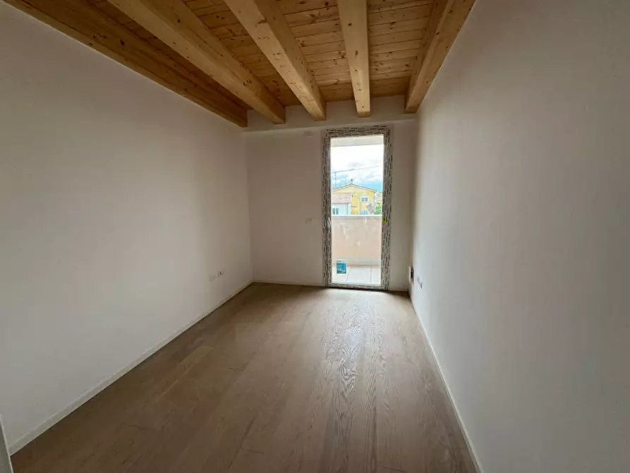 Immagine 9 di Appartamento in vendita  in VIA AQUILEIA a Treviso