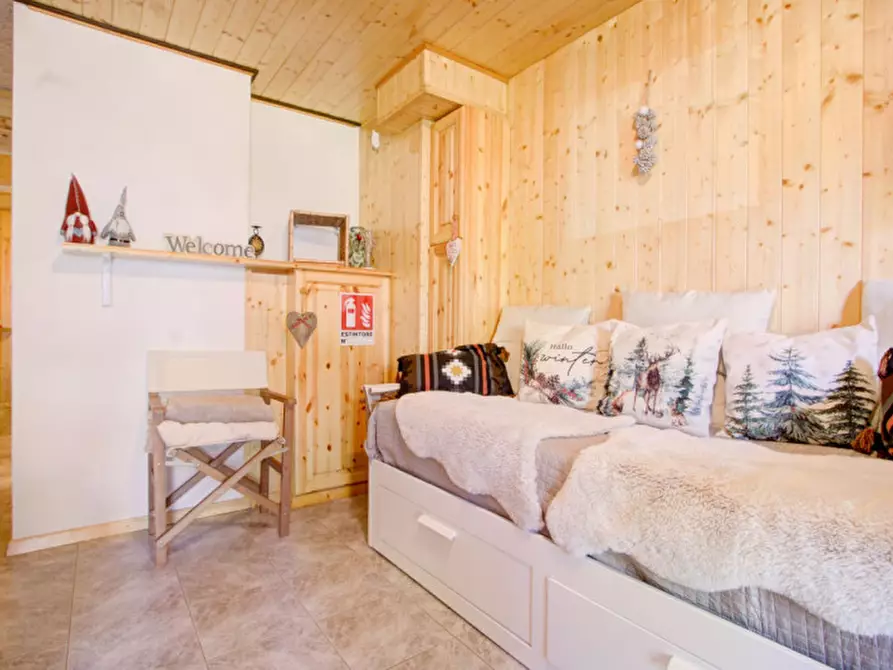 Immagine 2 di Appartamento in vendita  in Strada del Roccolo, 43 a Dimaro Folgarida