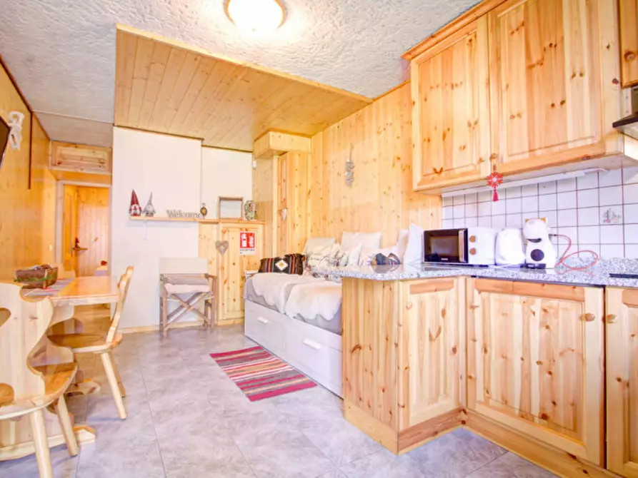 Immagine 3 di Appartamento in vendita  in Strada del Roccolo, 43 a Dimaro Folgarida