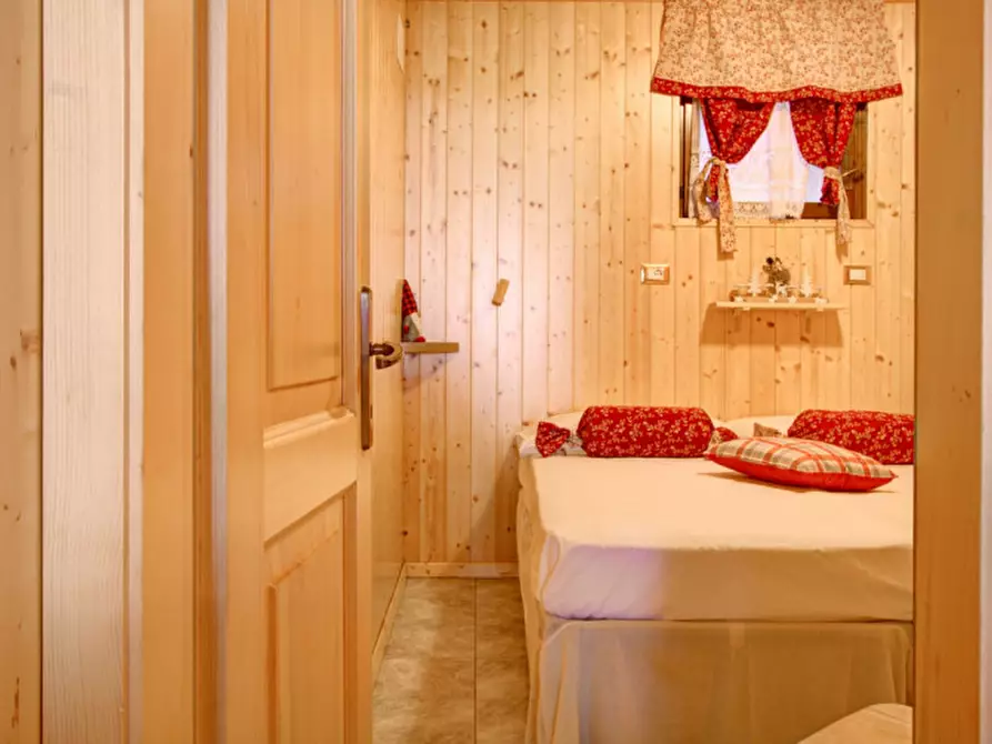 Immagine 7 di Appartamento in vendita  in Strada del Roccolo, 43 a Dimaro Folgarida