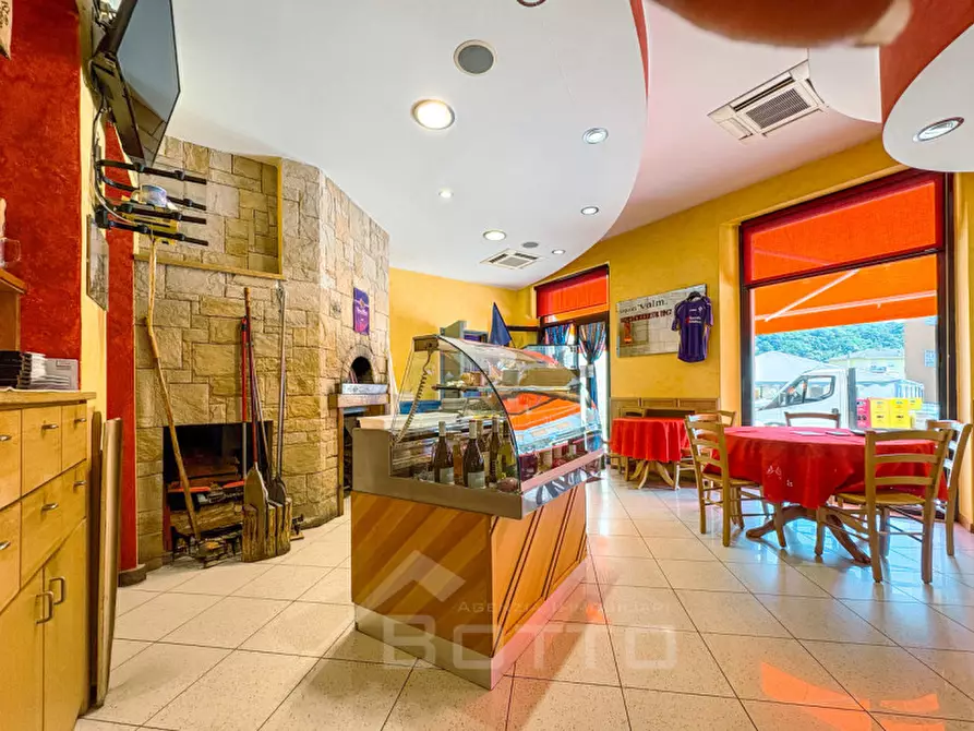 Immagine 4 di Attività commerciale in vendita  in Via Gaetano Zuccone 1 a Quarona