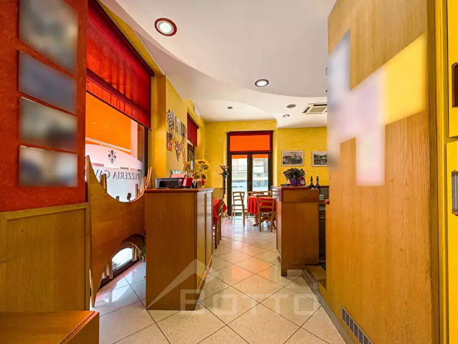 Immagine 6 di Attività commerciale in vendita  in Via Gaetano Zuccone 1 a Quarona