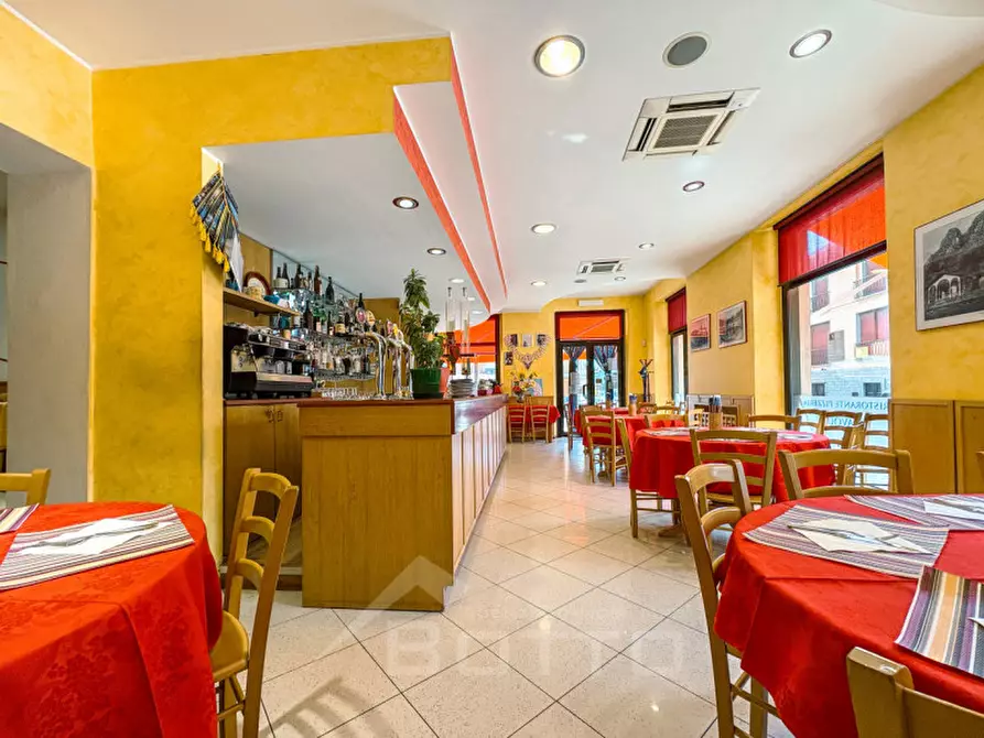 Immagine 12 di Attività commerciale in vendita  in Via Gaetano Zuccone 1 a Quarona