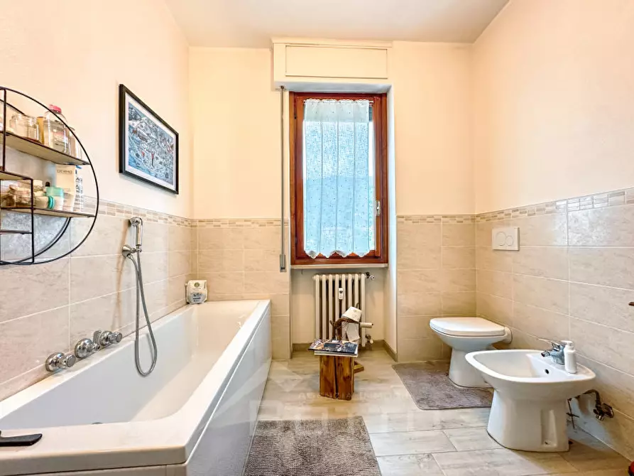 Immagine 19 di Appartamento in vendita  in VIALE VARALLO 157 a Borgosesia