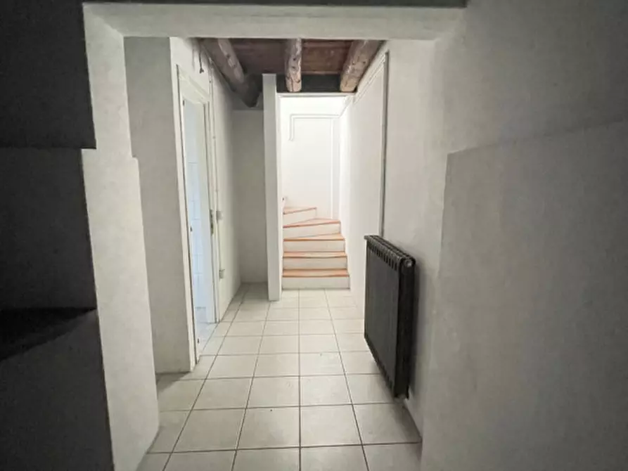 Immagine 8 di Negozio in affitto  a Stra