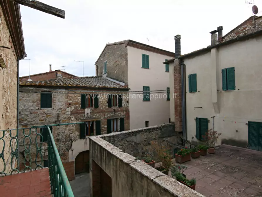 Immagine 18 di Casa indipendente in vendita  a Trequanda