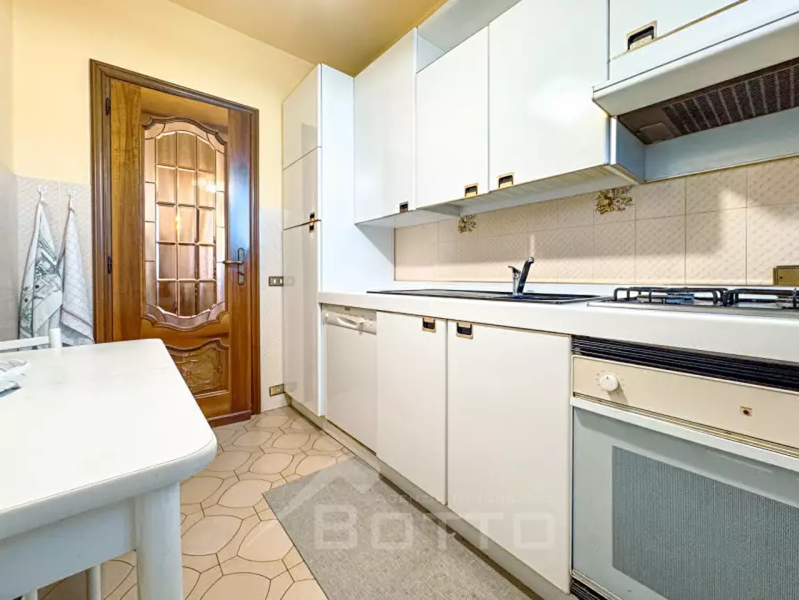 Immagine 33 di Villa in vendita  in Via Gaudenzio Ferrari 93 a Ghislarengo