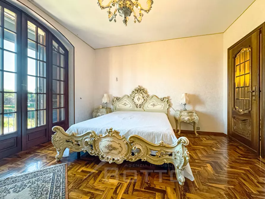 Immagine 34 di Villa in vendita  in Via Gaudenzio Ferrari 93 a Ghislarengo