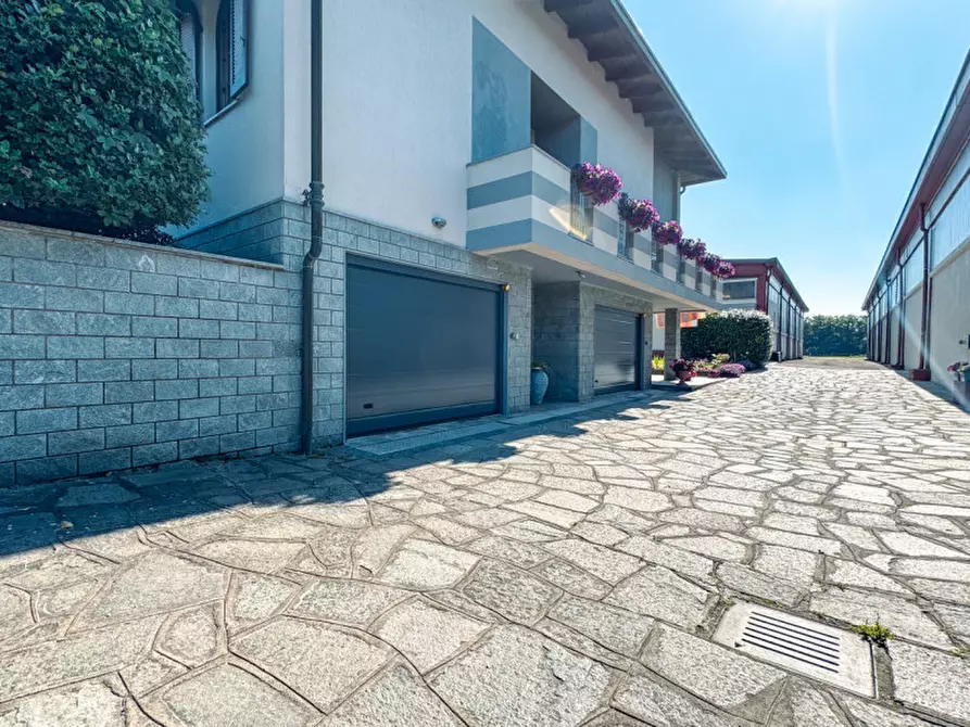 Immagine 44 di Villa in vendita  in Via Gaudenzio Ferrari 93 a Ghislarengo