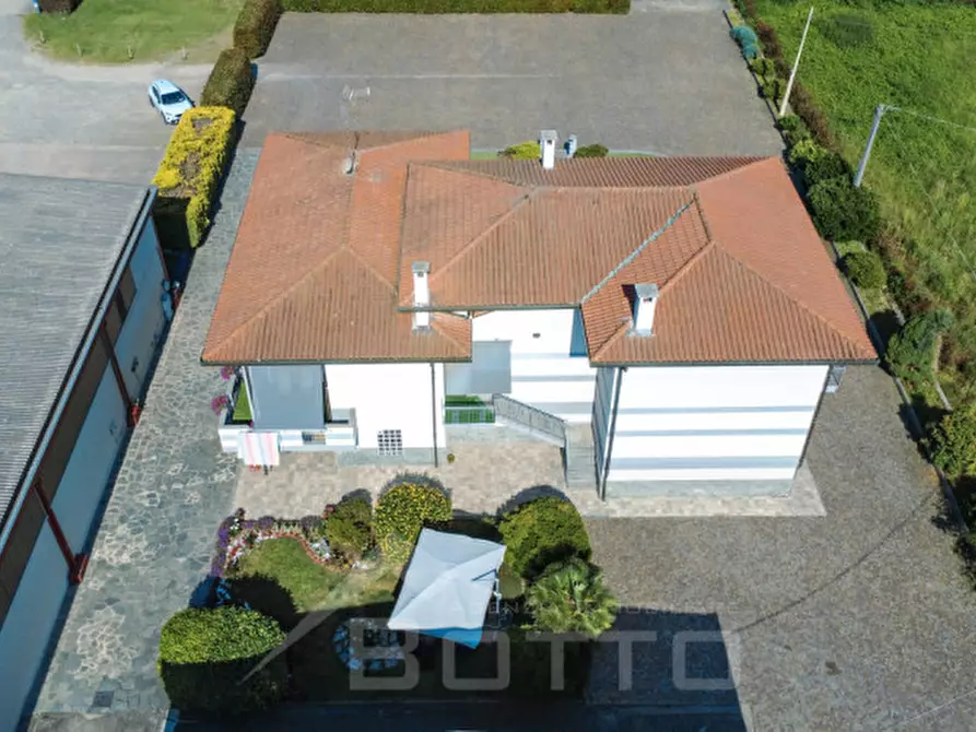 Immagine 54 di Villa in vendita  in Via Gaudenzio Ferrari 93 a Ghislarengo