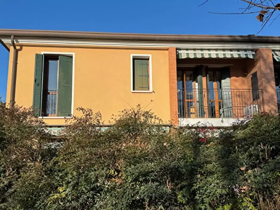 Immagine 1 di Appartamento in vendita  in Via Lago del Mis, 3 a Mira