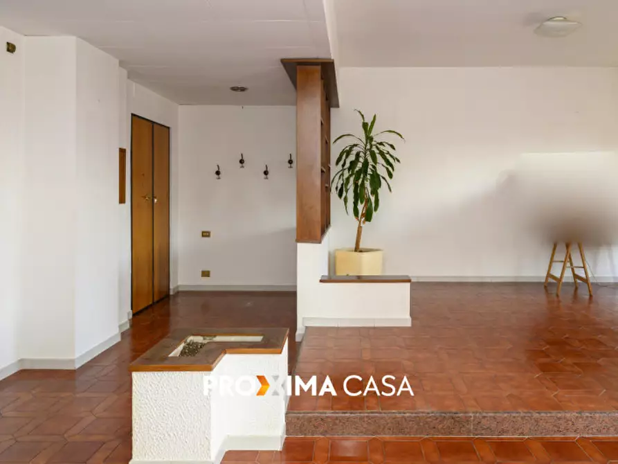 Immagine 5 di Appartamento in vendita  in Via Leonino Vinciprova 32 a Salerno