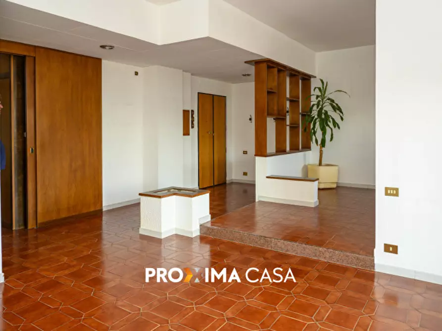 Immagine 6 di Appartamento in vendita  in Via Leonino Vinciprova 32 a Salerno