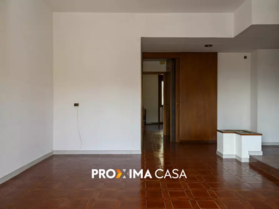 Immagine 12 di Appartamento in vendita  in Via Leonino Vinciprova 32 a Salerno