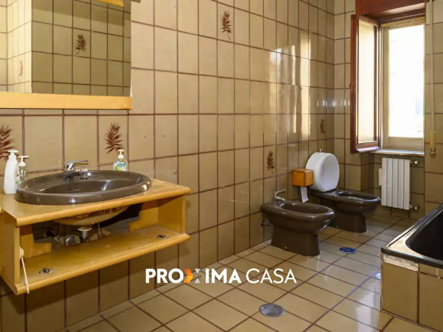 Immagine 18 di Appartamento in vendita  in Via Leonino Vinciprova 32 a Salerno