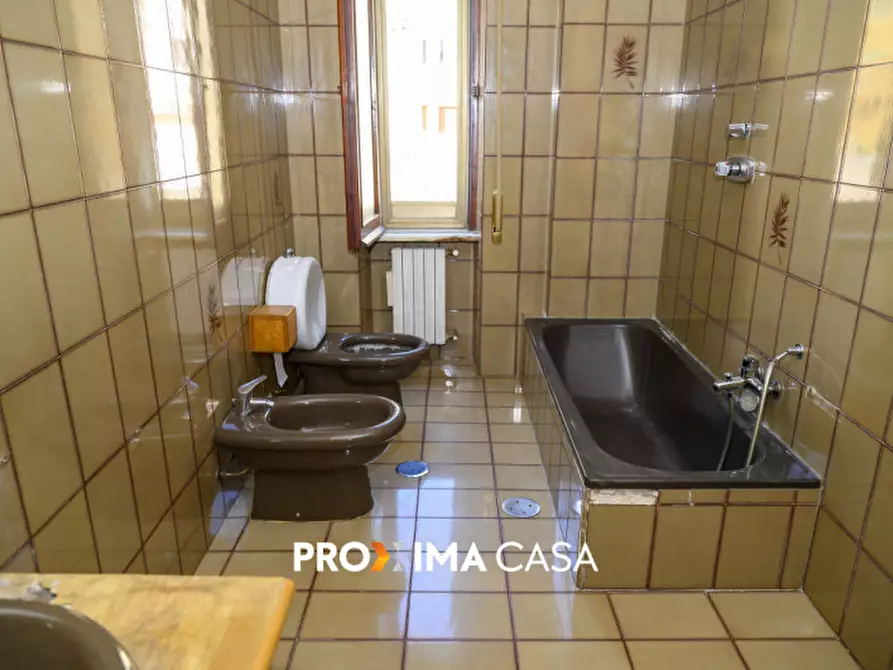 Immagine 20 di Appartamento in vendita  in Via Leonino Vinciprova 32 a Salerno