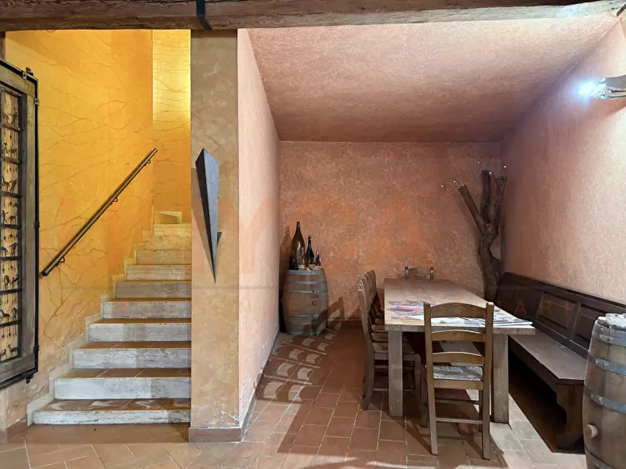 Immagine 21 di Agriturismo in vendita  a Cinto Euganeo